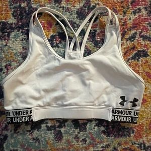 Under armor, scrappy back, sports bra